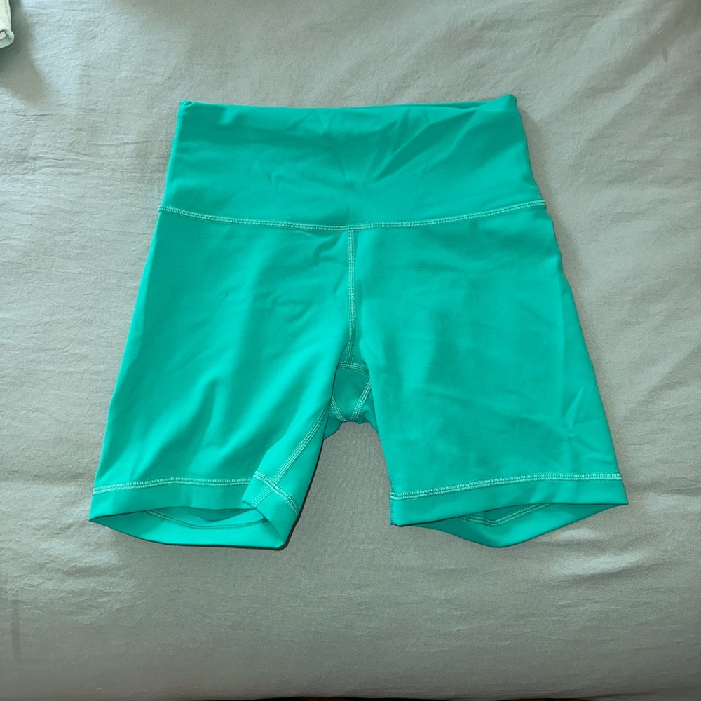 Lululemon Wunder Train High Rise Short 6”